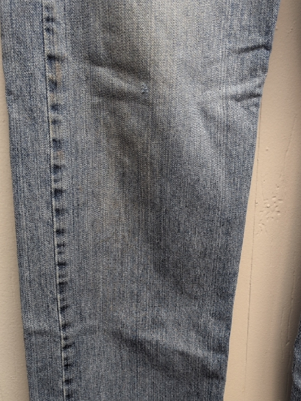 Levi's Men's Light Blue Denim Jeans with Leather Patch - Picture 5 of 16